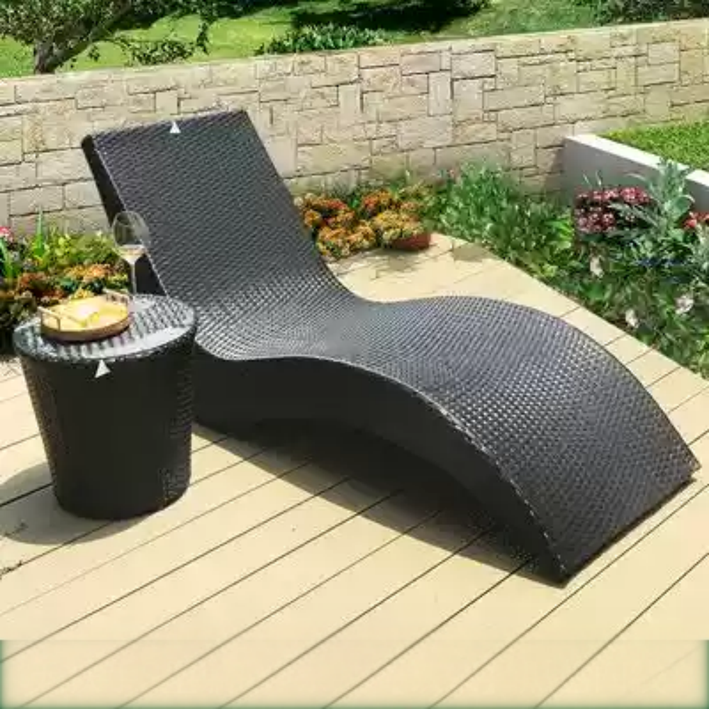 Outdoor Wicker Chaise Lounge Chair with Side Table