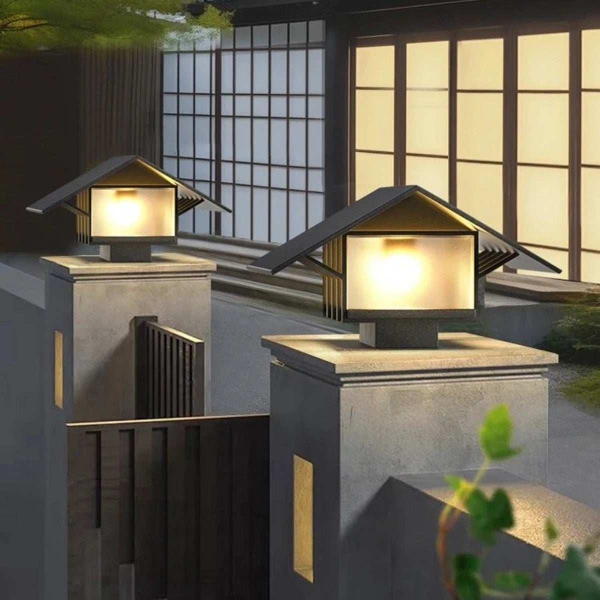 Roofed Pillar Lantern