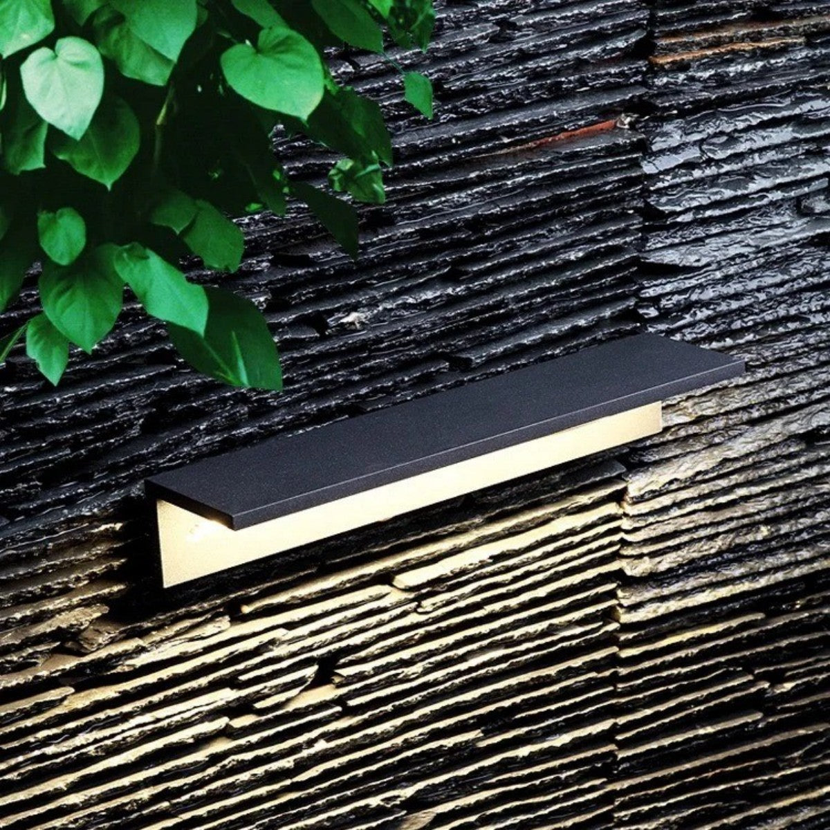 Contemporary Linear LED Wall Light