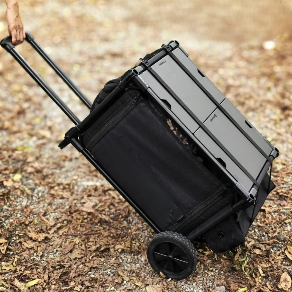 Heavy-Duty Utility Wagon with Expandable Storage