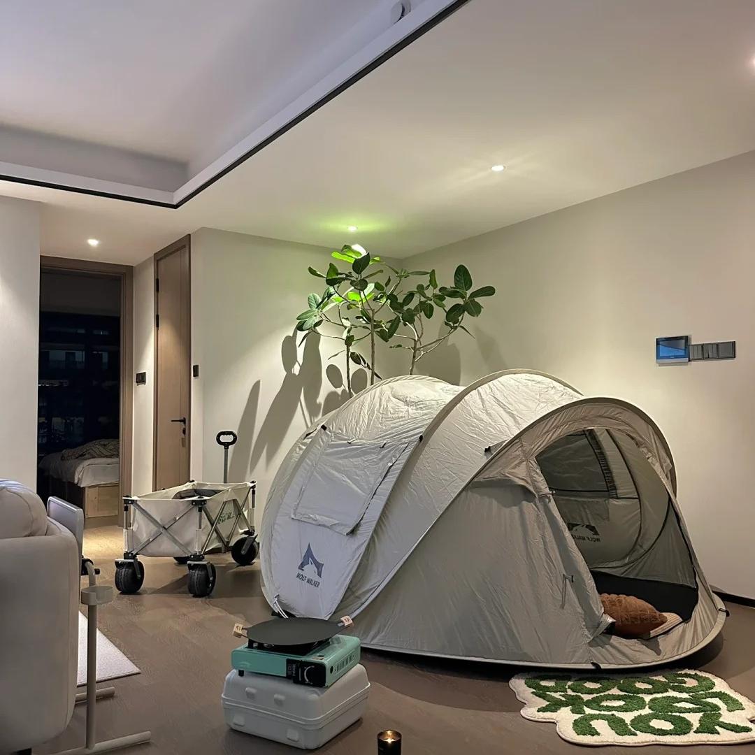 Pop-Up Indoor Tent