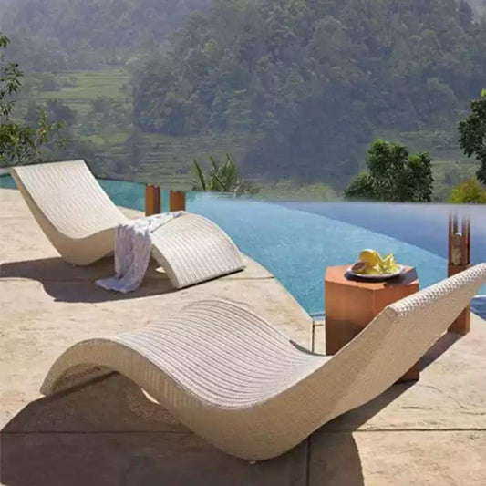 Set of 2 Modern Wicker Chaise Lounge Chairs