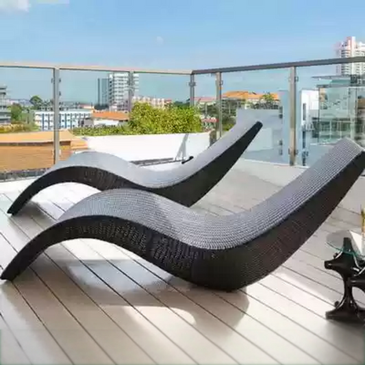 Set of 2 Outdoor Wicker Chaise Lounge Chairs