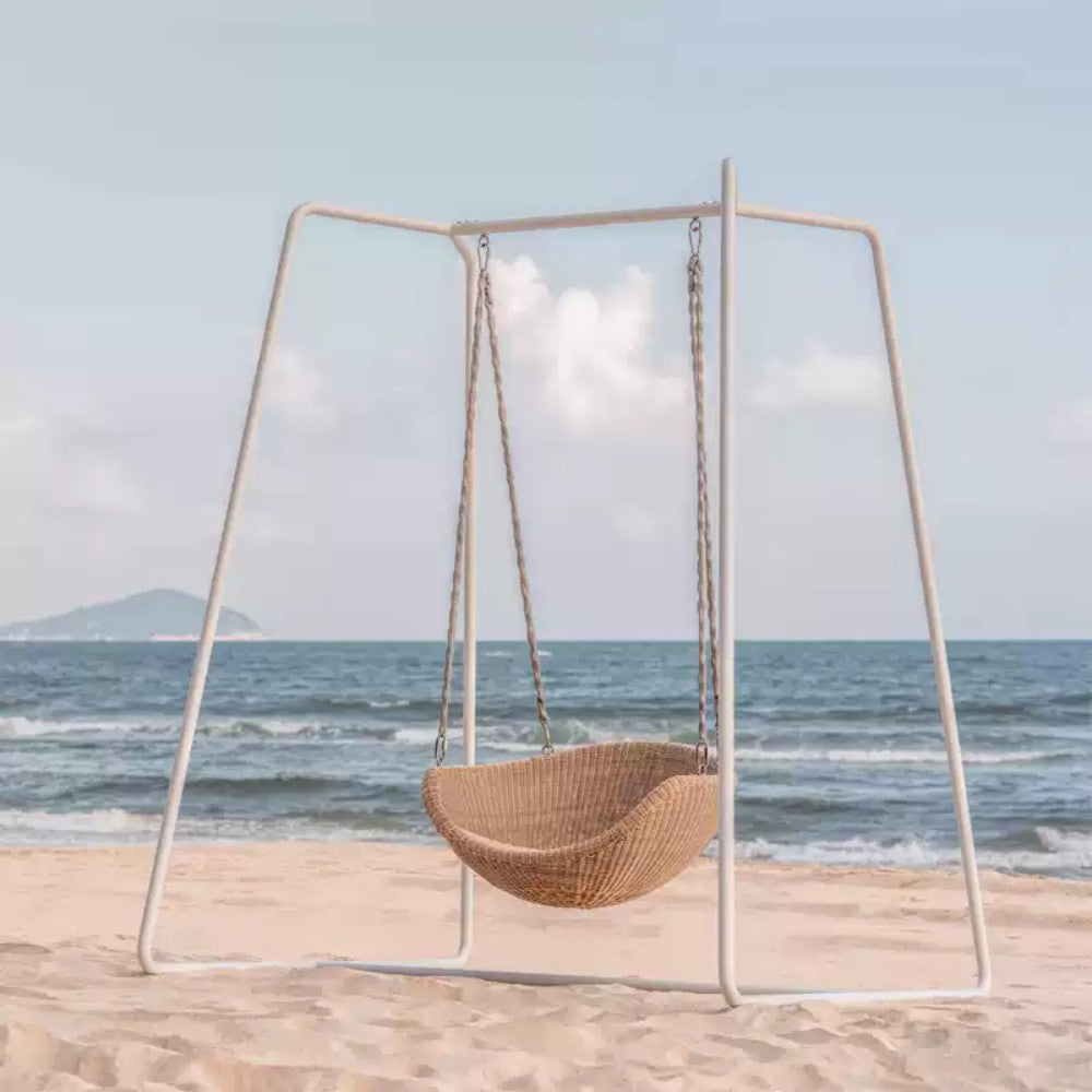 Freestanding Wicker Swing Chair for Beach and Backyard