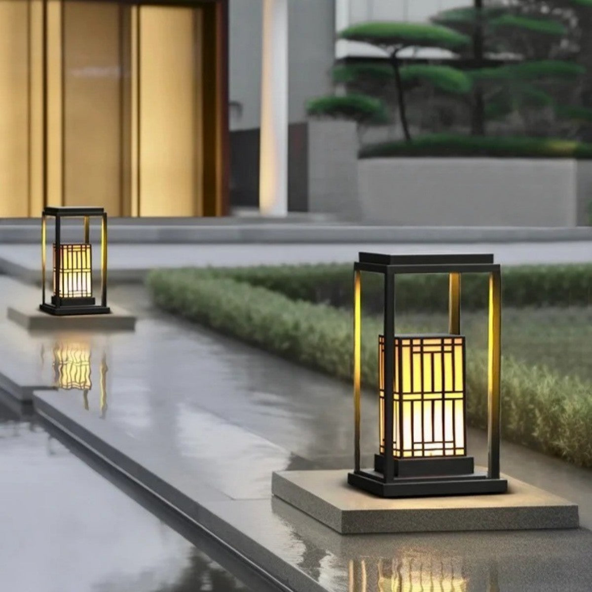 apanese-Style Garden Lantern