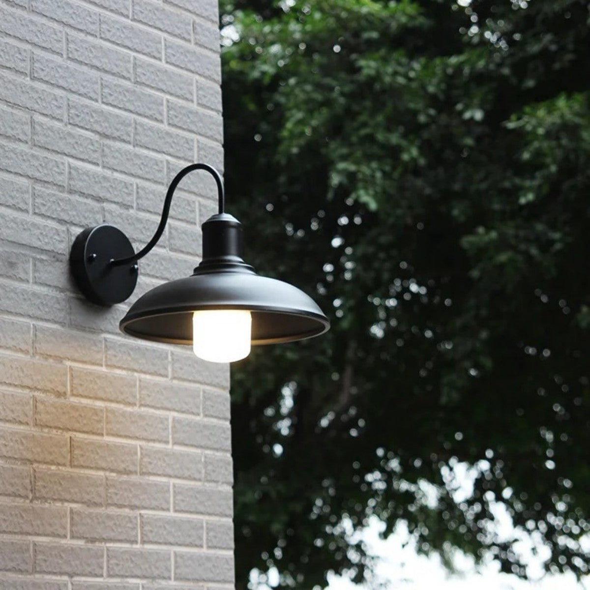 Classic Black Outdoor Wall Light