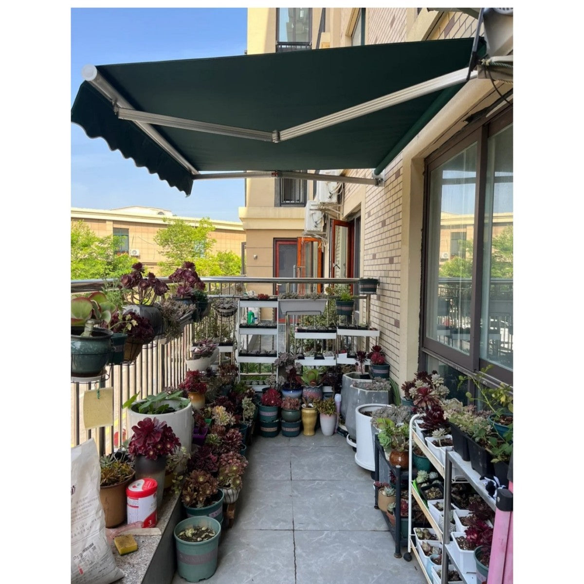 Retractable Outdoor Awning